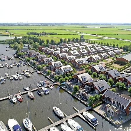 Botel Modern Houseboat With Roof Terrace, On Uitgeestermeer Uitgeest