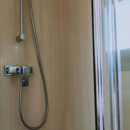 Modern Houseboat With Roof Terrace, On Uitgeestermeer Uitgeest