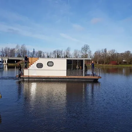 Modern Houseboat With Roof Terrace, On Uitgeestermeer Botel