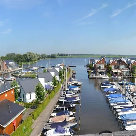 Modern Houseboat With Roof Terrace, On Uitgeestermeer